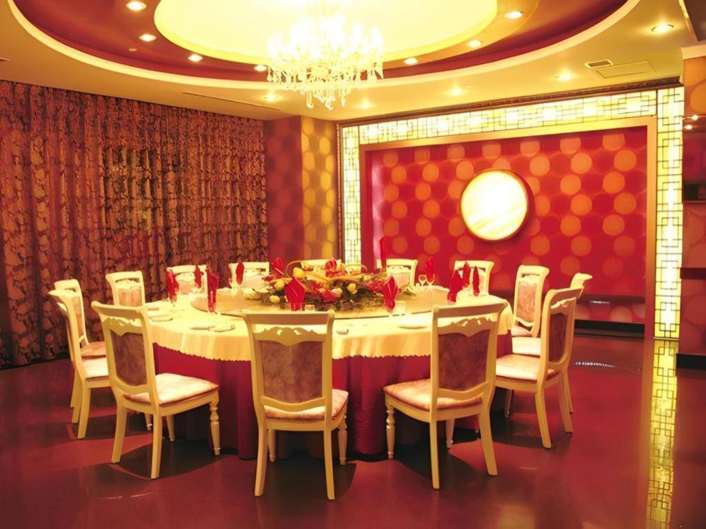 Jinan Yuquan Simpson Hotel Buitenkant foto