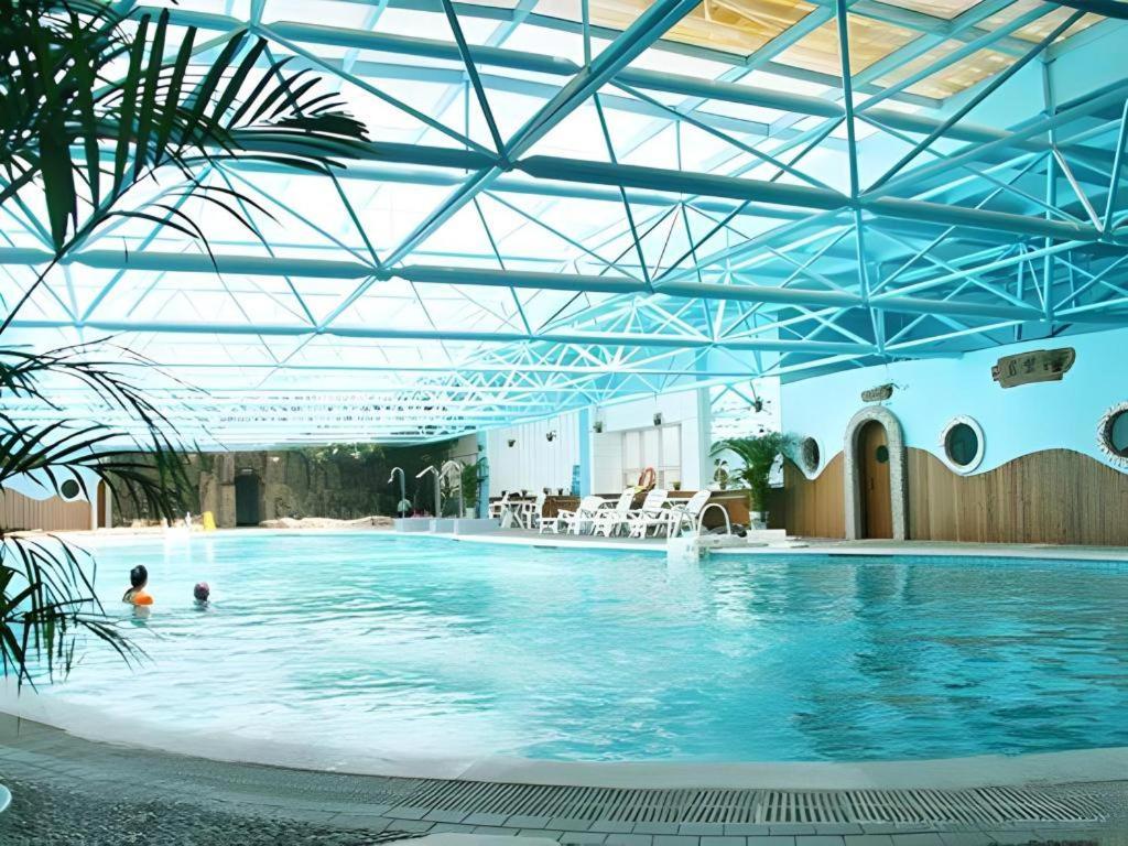 Jinan Yuquan Simpson Hotel Buitenkant foto