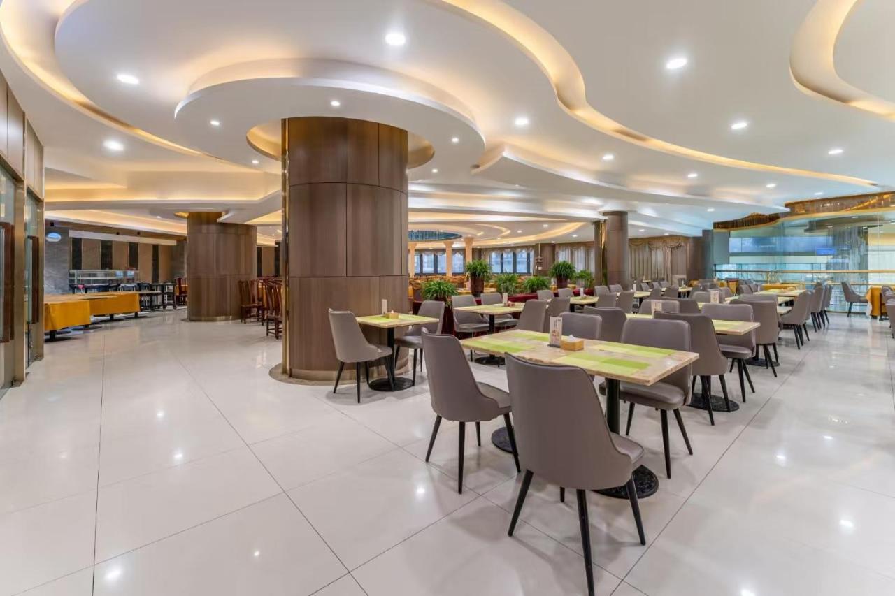 Jinan Yuquan Simpson Hotel Buitenkant foto