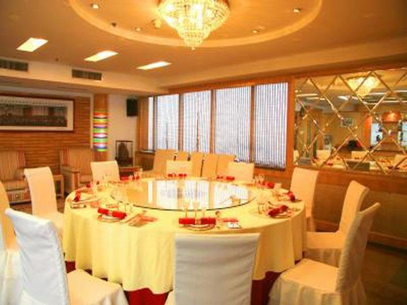Jinan Yuquan Simpson Hotel Buitenkant foto