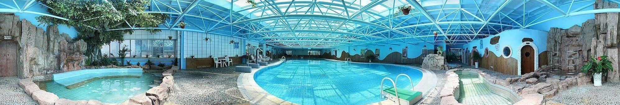 Jinan Yuquan Simpson Hotel Buitenkant foto